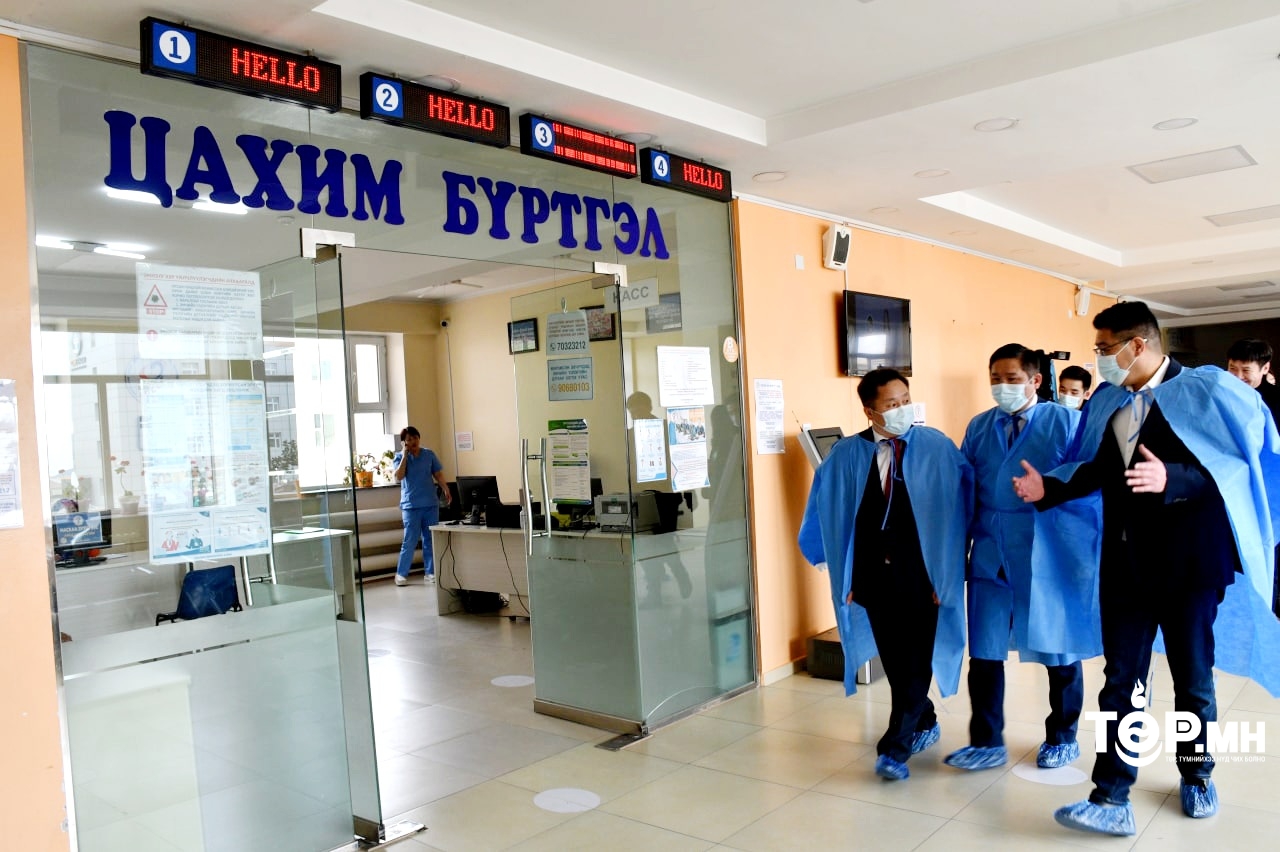 Эрүүл мэндийн сайд С.Энхболд Өвөрхангай аймагт ажиллаж байна