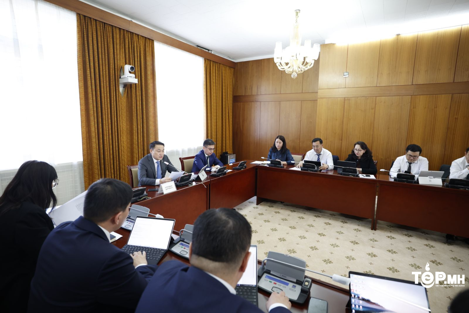 Д.Амарбаясгалан: Хэрэгцээт мэргэжилтнүүдээ бэлтгэдэг байх зарчим баримтлах хэрэгтэй