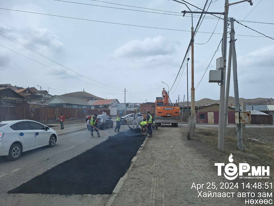 Авто замын нүхэн эвдрэл засварлах ажил үргэлжилж байна