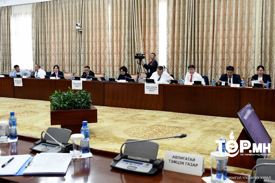 Нотлох баримтыг шинжлэн судлах сонсголын хоёр дахь өдөр 30 гэрчийг сонсоно