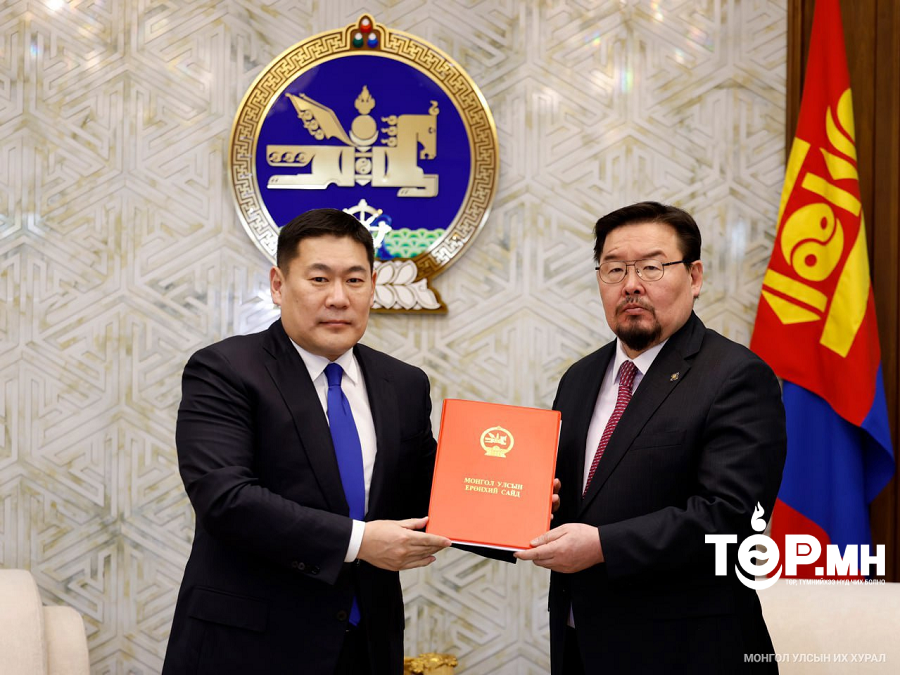 Монгол Улсын Ерөнхий сайд Л.Оюун-Эрдэнэ Үндэсний баялгийн сангийн тухай анхдагч хуулийн төслийг өргөн мэдүүлэв