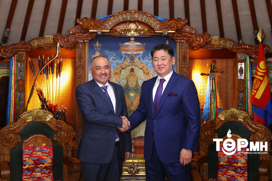 Mонгол Улсын Ерөнхийлөгч У.Хүрэлсүхэд Бүгд Найрамдах Киргиз Улсын Парламентын дарга Нурланбек Шакиев бараалхав