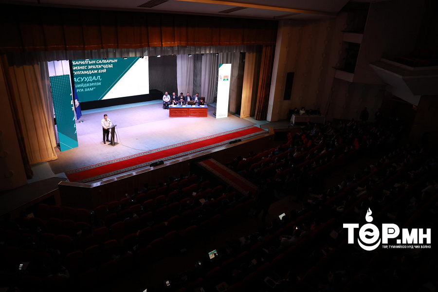 Хотын дарга барилгын салбарын бизнес эрхлэгчидтэй уулзаж байна