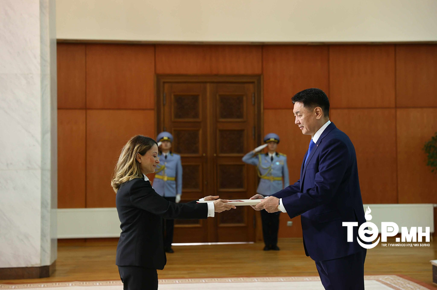 Туркийн Элчин сайд Итгэмжлэх жуух бичгээ өргөн барилаа