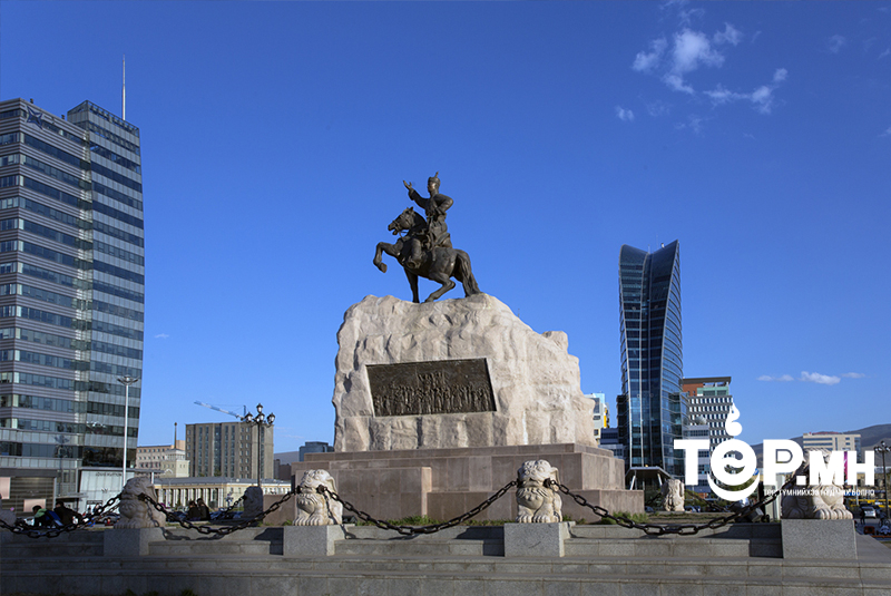 Улаанбаатарт 9 хэм дулаан, үүл багасна