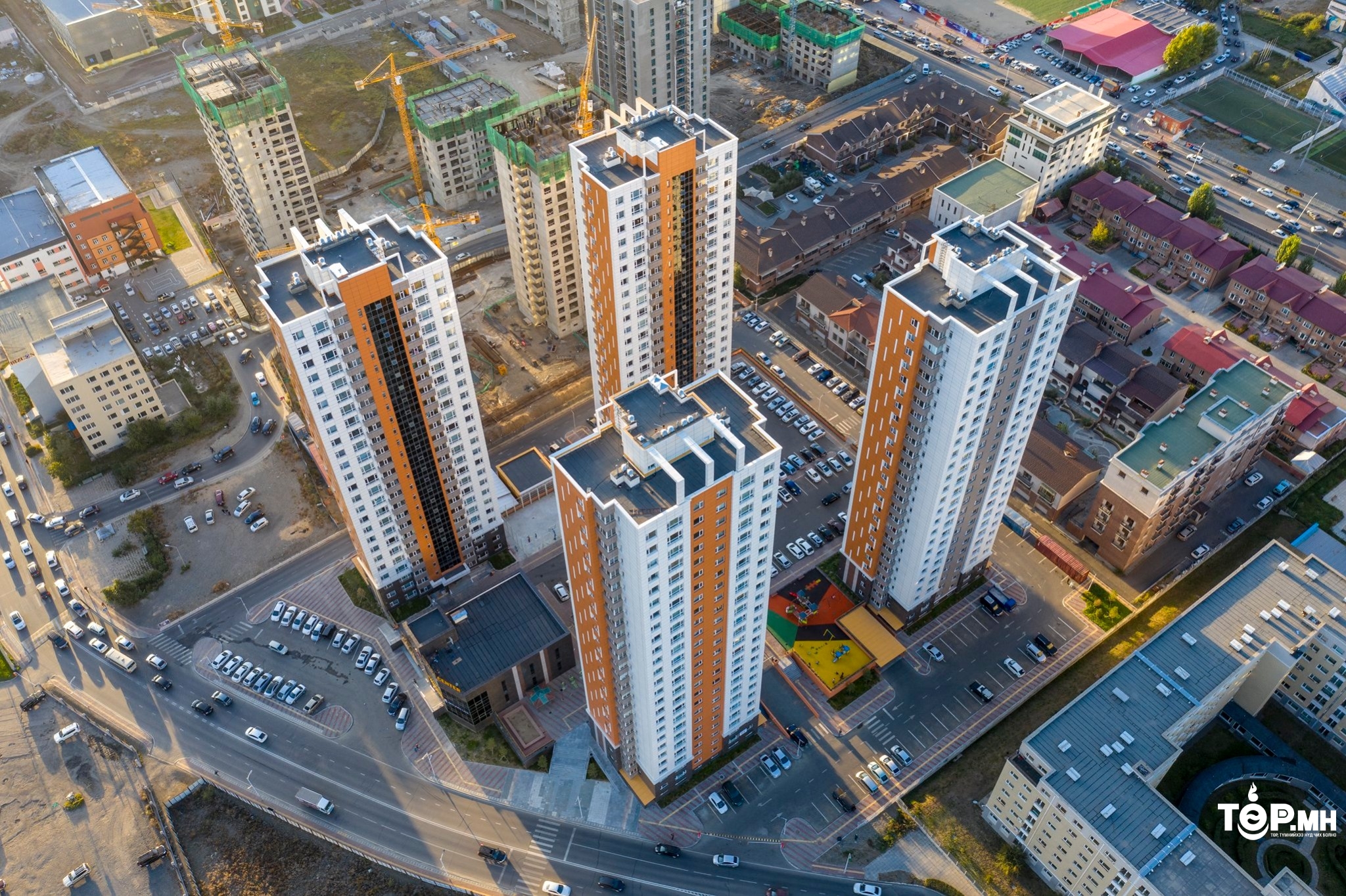 Нарны хорооллын 27-р байрнаас хүн унаж нас баржээ