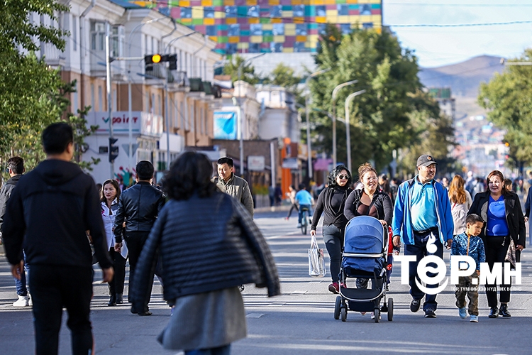 Хувийн байгууллагууд хөдөлмөрийн гэрээний дагалдах хугацааг өмнөө барьж иргэдийг 6 сар цалингүй ажиллуулж байна