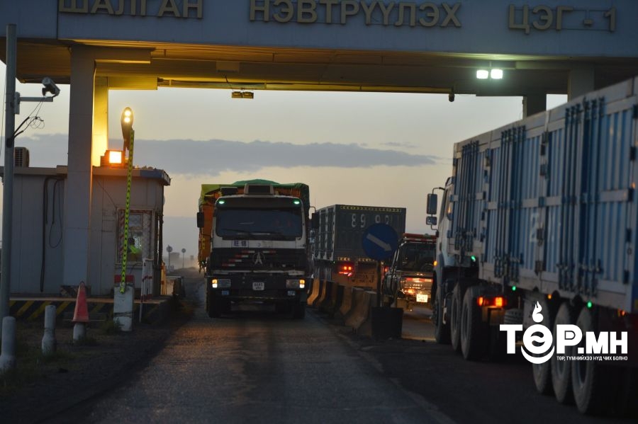 Замын-Үүд боомтоор ачаа тээвэр түргэн шуурхай тээвэрлэгдэж эхэллээ