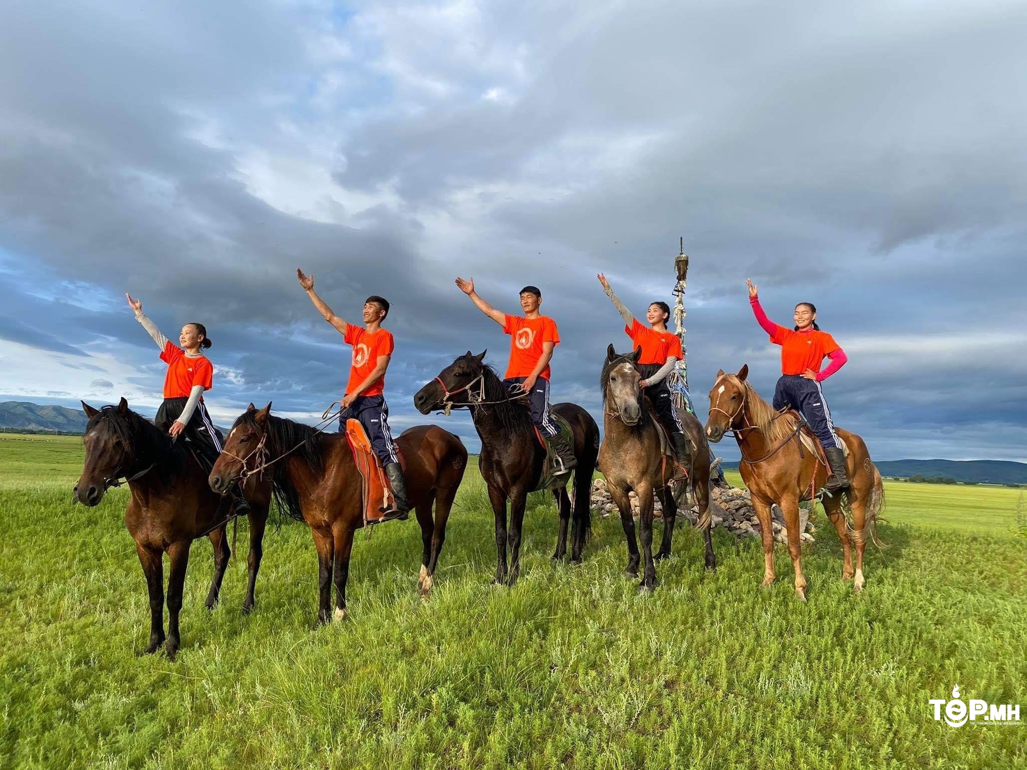 Морин спортын дэлхийн аваргад өрсөлдөхөөр баг тамирчид ОХУ-ыг зорилоо