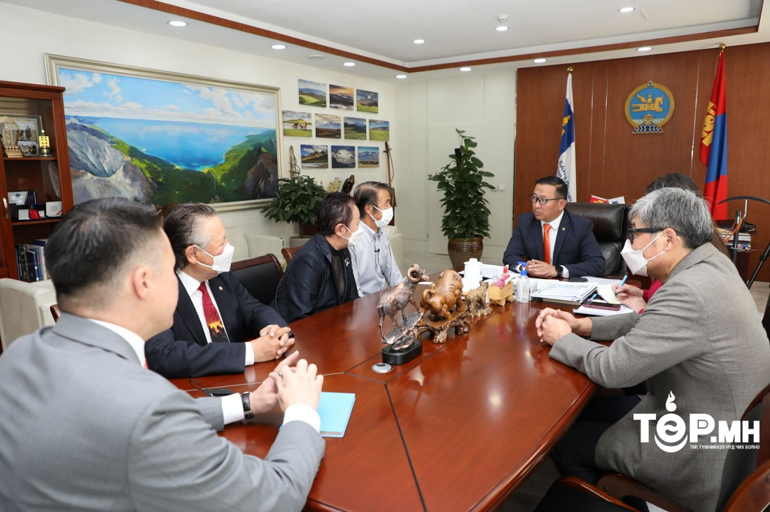 Япон улсын эрдэмтэн Исао Такахаши үлэг гүрвэлийн музей байгуулах асуудлаар БОАЖ-ын сайдтай санал солилцлоо