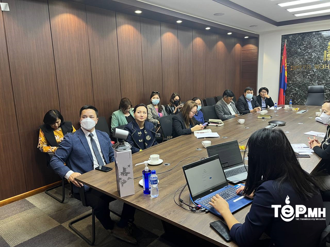 Эрх бүхий албан тушаалтны сургалт боллоо