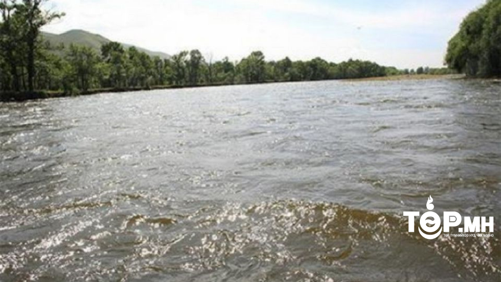 Гол, мөрнүүд үерийн аюултай түвшинг 20 см даван үерлэж байна