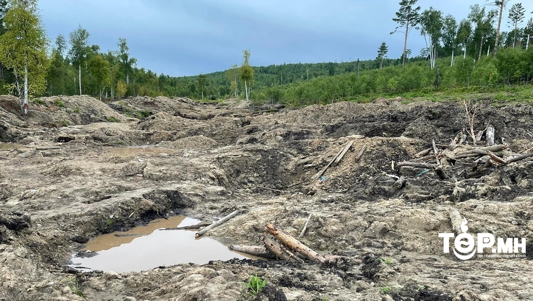 Хууль бусаар алт олборлож байсан 360 гаруй иргэнийг албадан буулгав