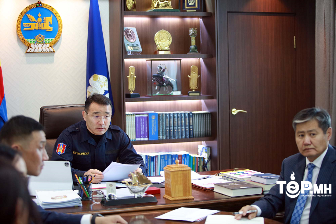 Нийслэлд хэрэгжиж буй төсөл, хөтөлбөрүүдийг эрчимжүүлэх талаар хэлэлцлээ