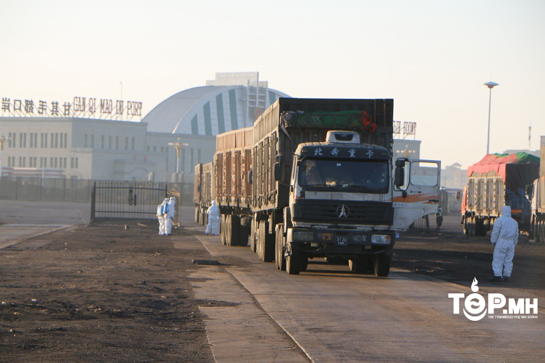 Cүүлийн 4 хоногт нүүрс тээврийн 3164 автомашин хил нэвтэрчээ