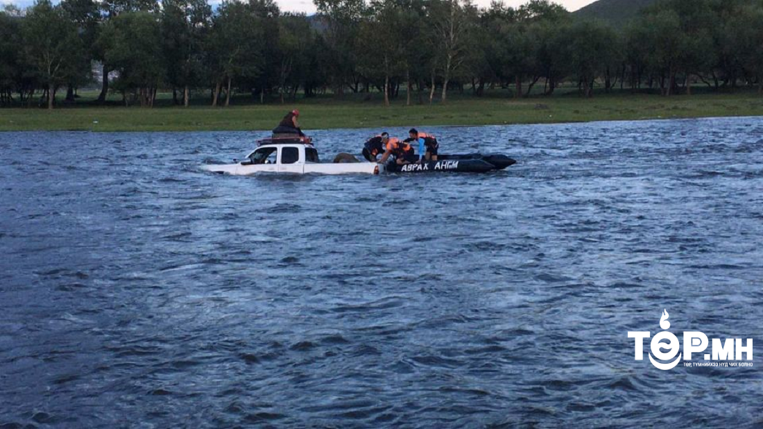 Завьт болон хөдөлгөөнт эргүүлээр алба хаагчид үүрэг гүйцэтгэж байна