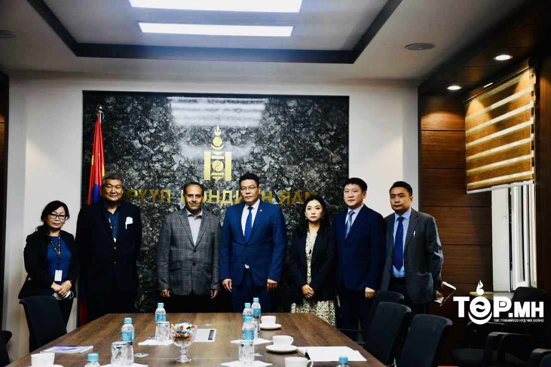 Эрүүл мэндийн сайд С.Энхболд НҮБ-ын Хүн амын сангийн Тэргүүн Др.Халид Шарифиг хүлээн авч уулзав