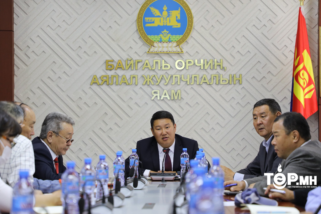 Шинжлэх ухааны байгууллага, эрдэмтэн судлаачидтай салбарын тулгамдсан асуудлаар уулзалт хийв