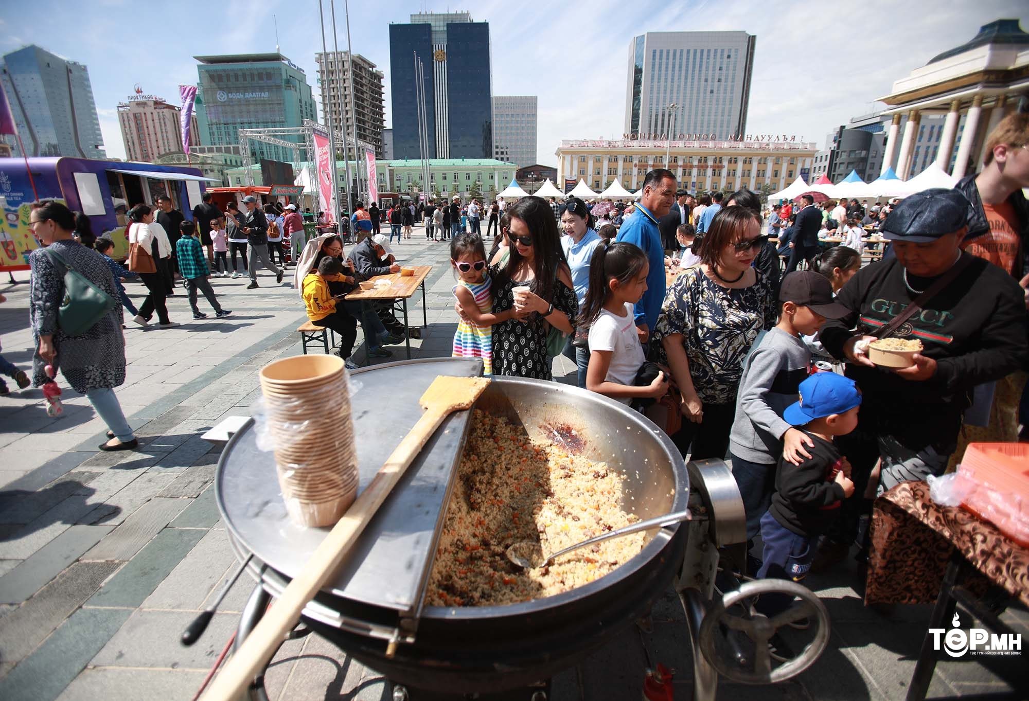 “Улаанбаатар үндэсний хоолны өдөрлөг”-т 30 орчим аж ахуй нэгж оролцлоо