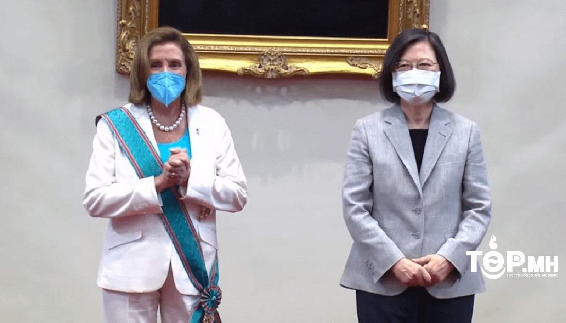 Нэнси Пелосиг Тайванийн “Эрх чөлөөний одон“-гоор шагналаа