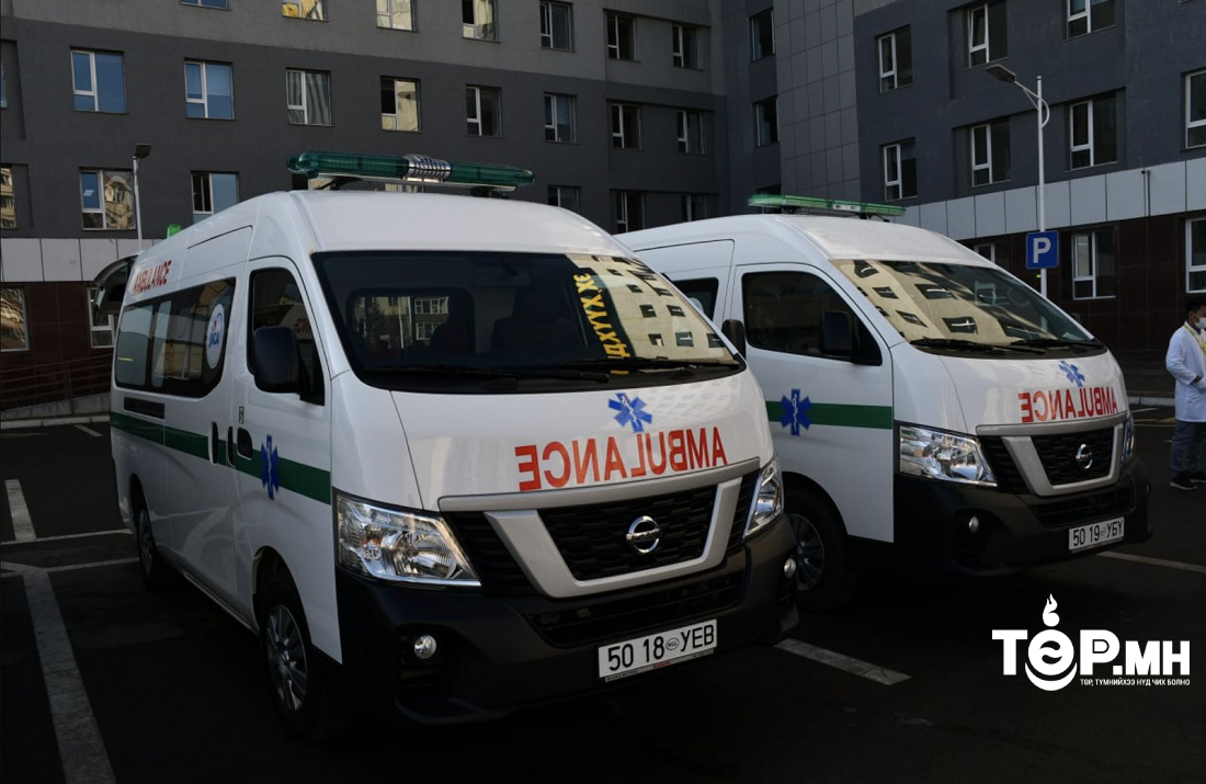 Эх, нярай эмэгтэйчүүдийн үндэсний төв II-д иж бүрэн тоноглосон, түргэн тусламжийн найман автомашин хүлээлгэн өглөө