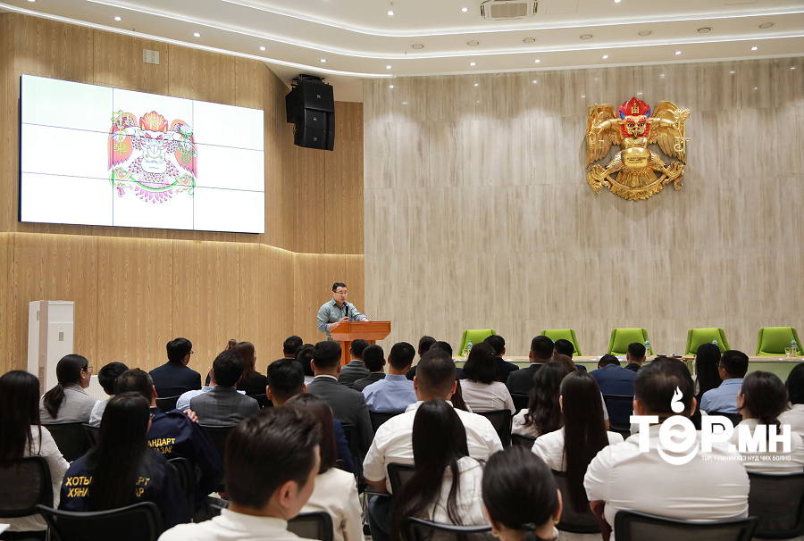 Хотын дарга хот төлөвлөлт, стандартын мэргэжилтнүүдтэй уулзлаа