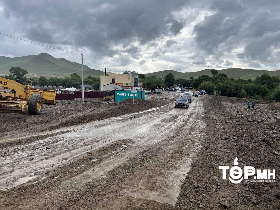 Нэг эгнээгээр явах зам гаргаж, гүүрнээс Тэрэлж чиглэлийн хөдөлгөөнийг нээжээ