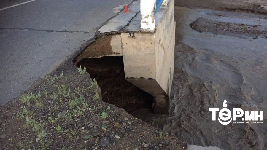 ЗТХЯ: Баянхонгор-Говь-Алтай чиглэлд түр зам тавихаар ажиллаж байна