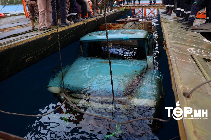 Хөвсгөл нууранд живсэн зургаан техник хэрэгслийг татан гаргалаа