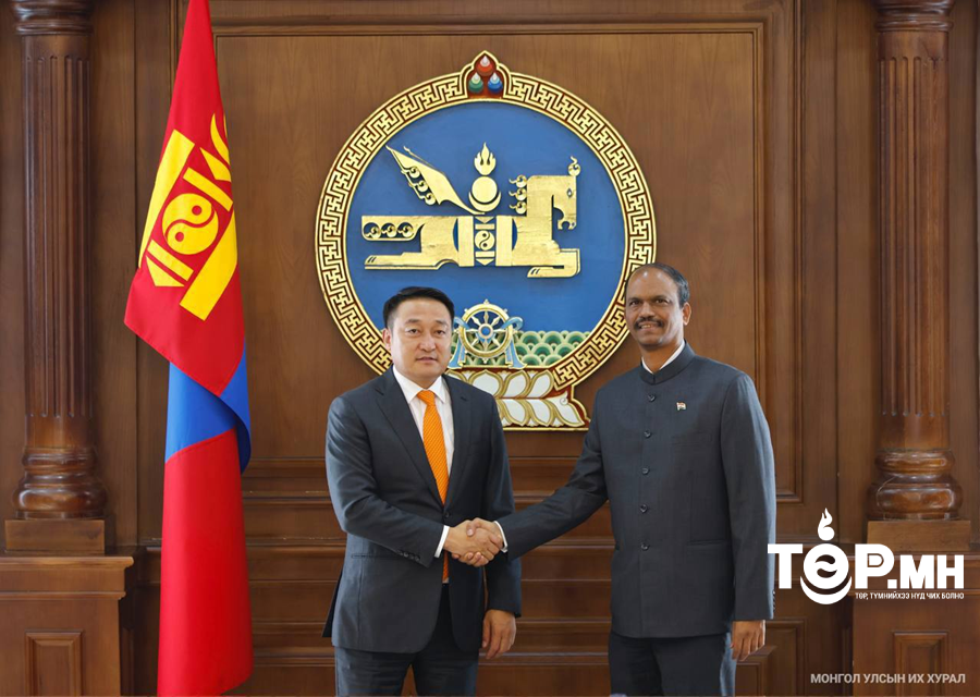 Улсын Их Хурлын дарга Д.Амарбаясгалан БНЭУ-аас Монгол Улсад суугаа Элчин сайд Атул Малхари Готсурве-г хүлээн авч уулзлаа