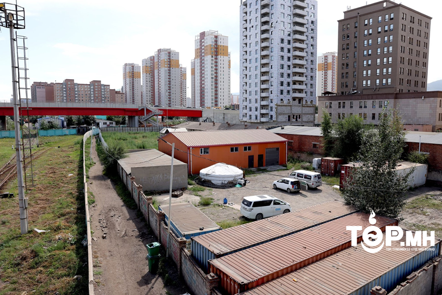 Дема эмнэлгийн хойд талаас зүүн тийш Нарны хороолол руу туслах авто зам барина