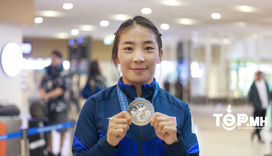 "Парис-2024" зуны XXXIII Олимпын наадмын мөнгөн медальтан ОУХМ Б.Баасанхүү эх орондоо ирлээ