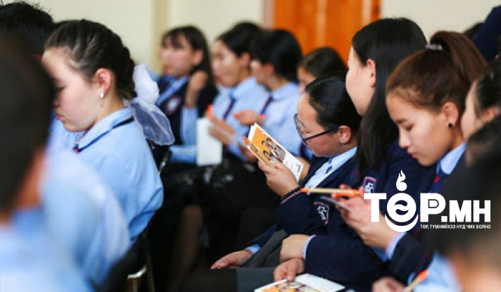 Нийслэлд 36 сургууль гурван ээлжээр хичээллэнэ