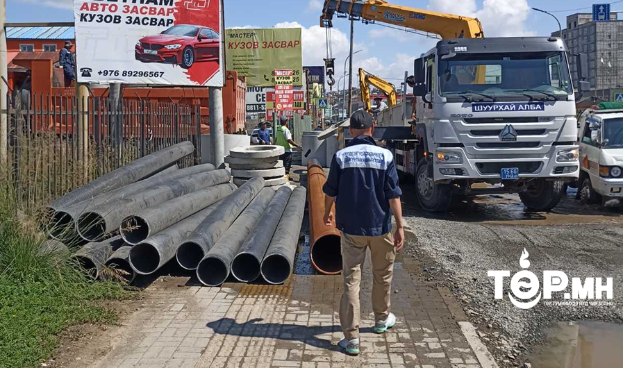 Эрдэнэтолгой орчимд ус зайлуулах 220 метр шугам хоолой угсарч байна