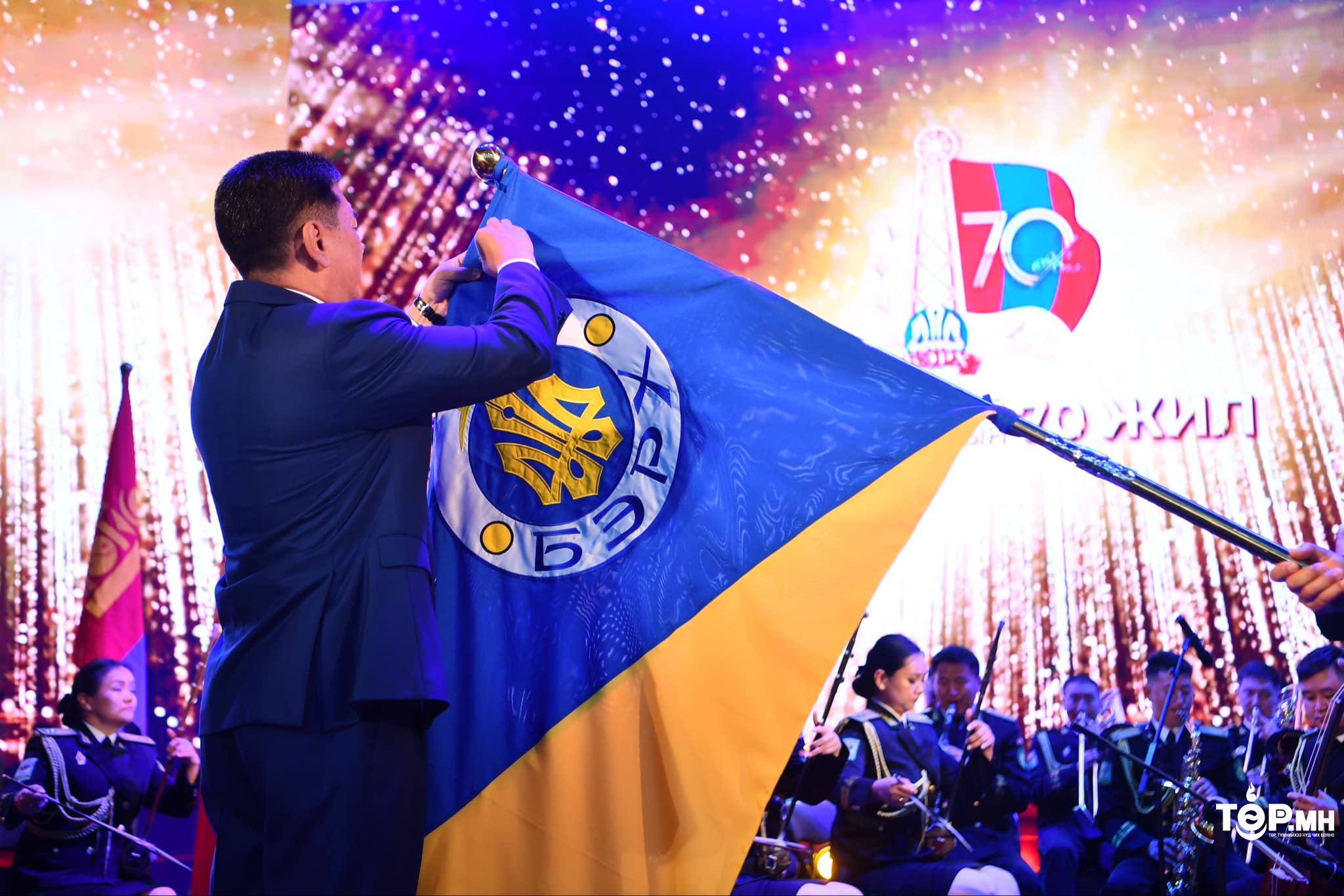 Хэнтий аймгийн Бэрх хотыг Хөдөлмөрийн гавьяаны улаан тугийн одонгоор шагналаа