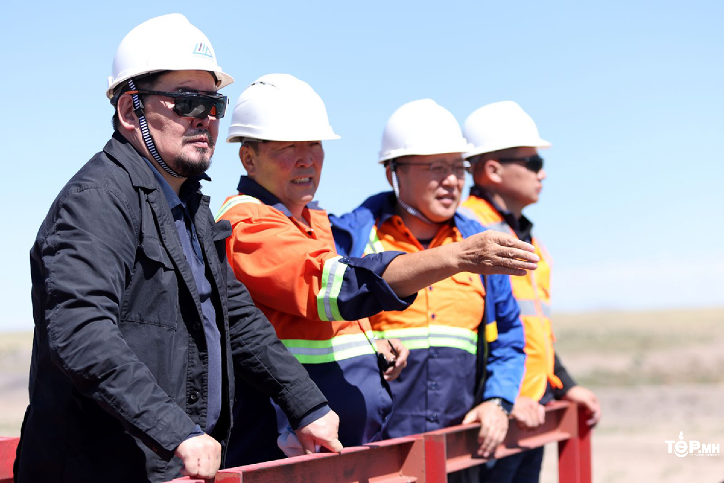 “Шивээ Овоо” уурхайн ажилчдын гүйцэтгэлийн үр дүнг 50 хүртэл хувиар нэмэх үүрэг өглөө