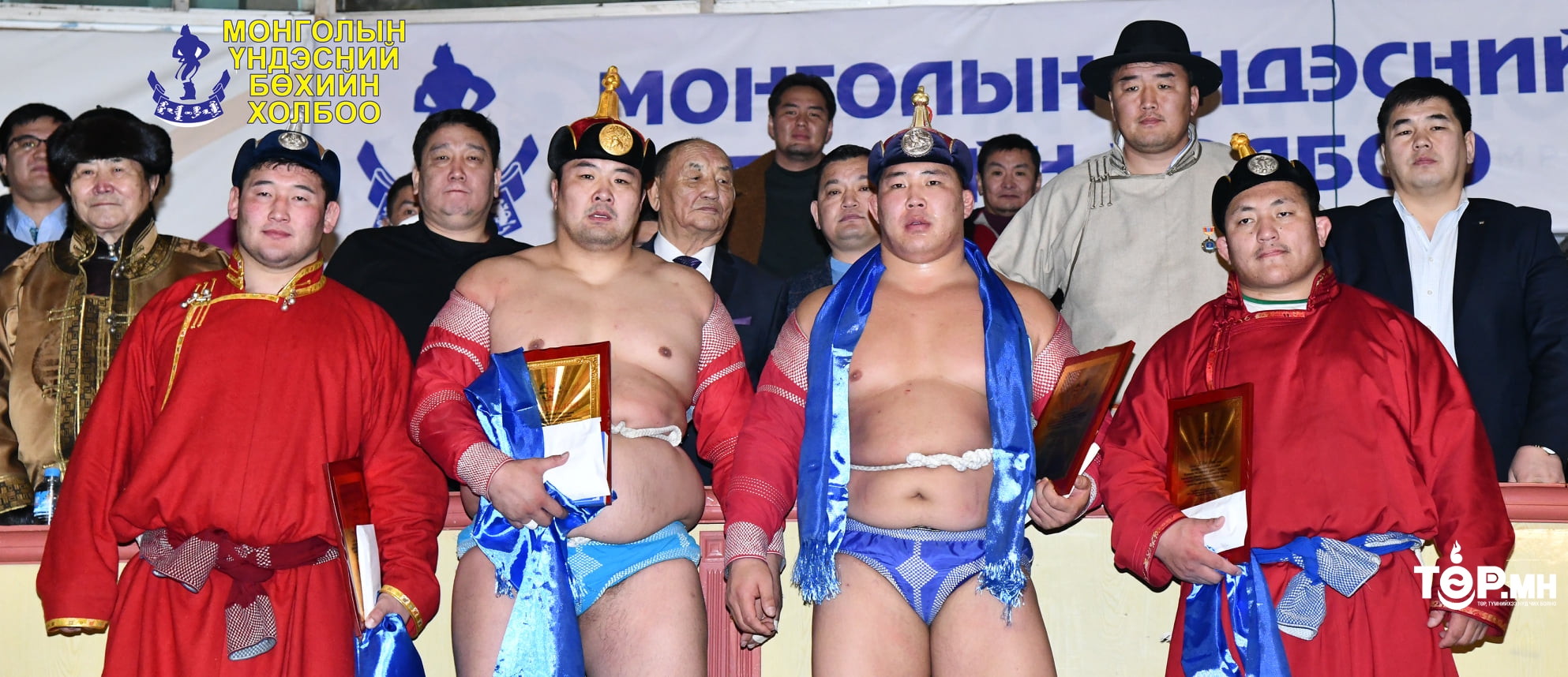 “Хантайшир” үндэсний бөхийн дэвжээний 20 жилийн ойн нэрэмжит барилдаанд Улсын аварга П.Бүрэнтөгс түрүүллээ