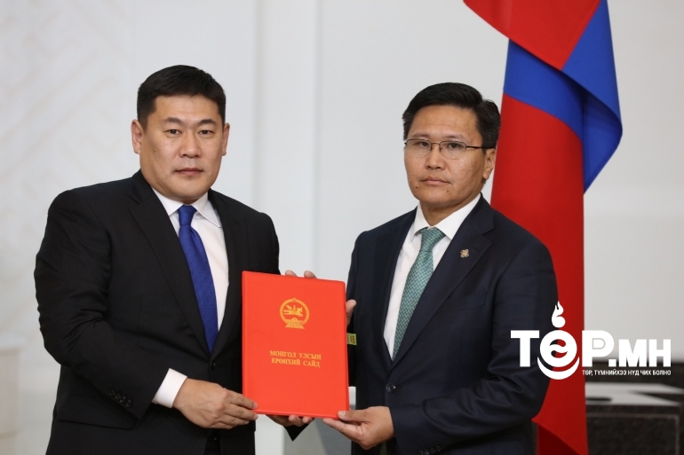 Т.Аюурсайхан: Л.Оюун-Эрдэнэ албан тушаал авахгүй гэсэн үгэндээ хатуу байсан ч бид түүнийг шахаж, ажил хариуцуулсан