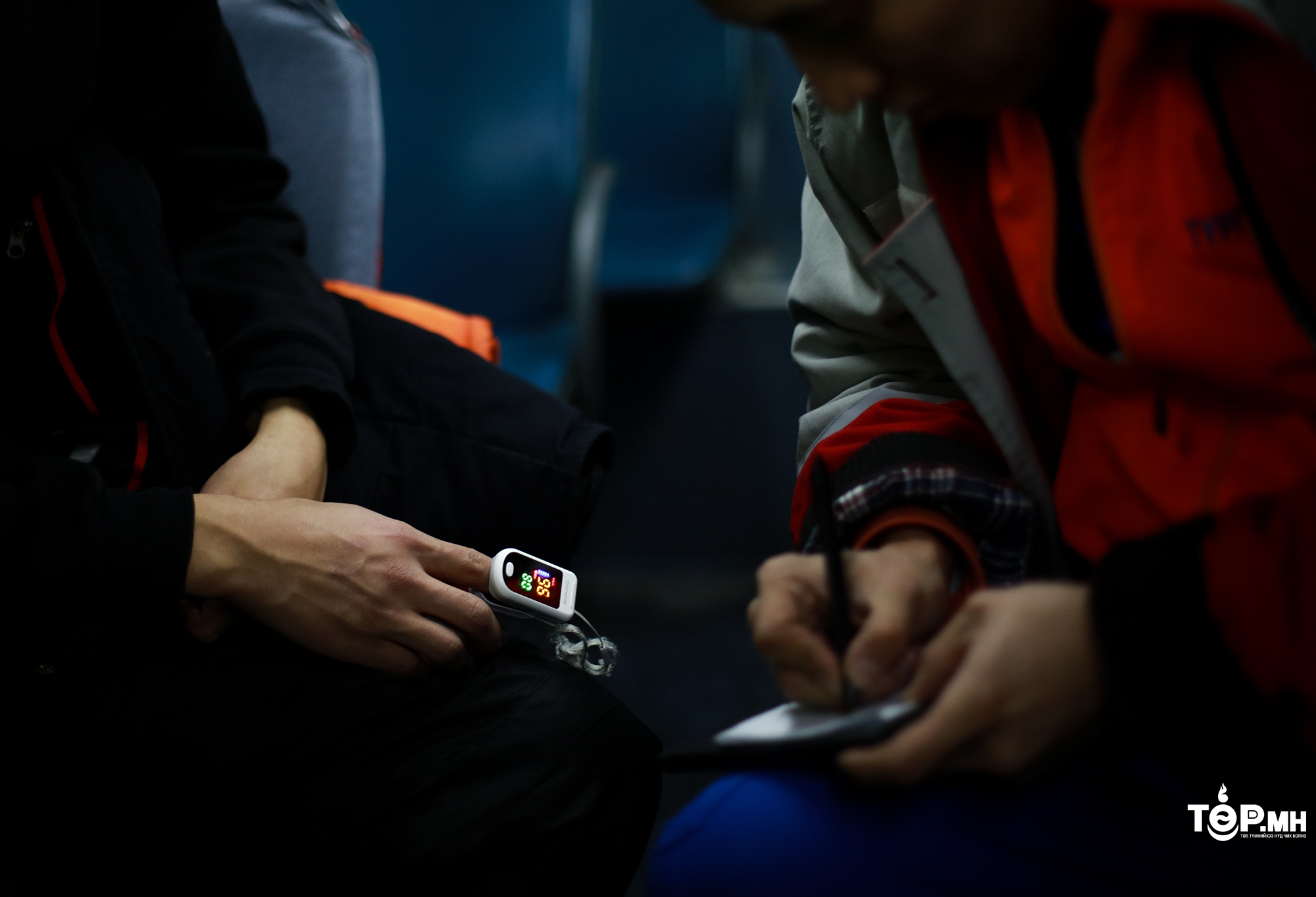 Суулт хийж буй иргэдэд хоёр цаг тутамд эрүүл мэндийн үзлэг хийж байна