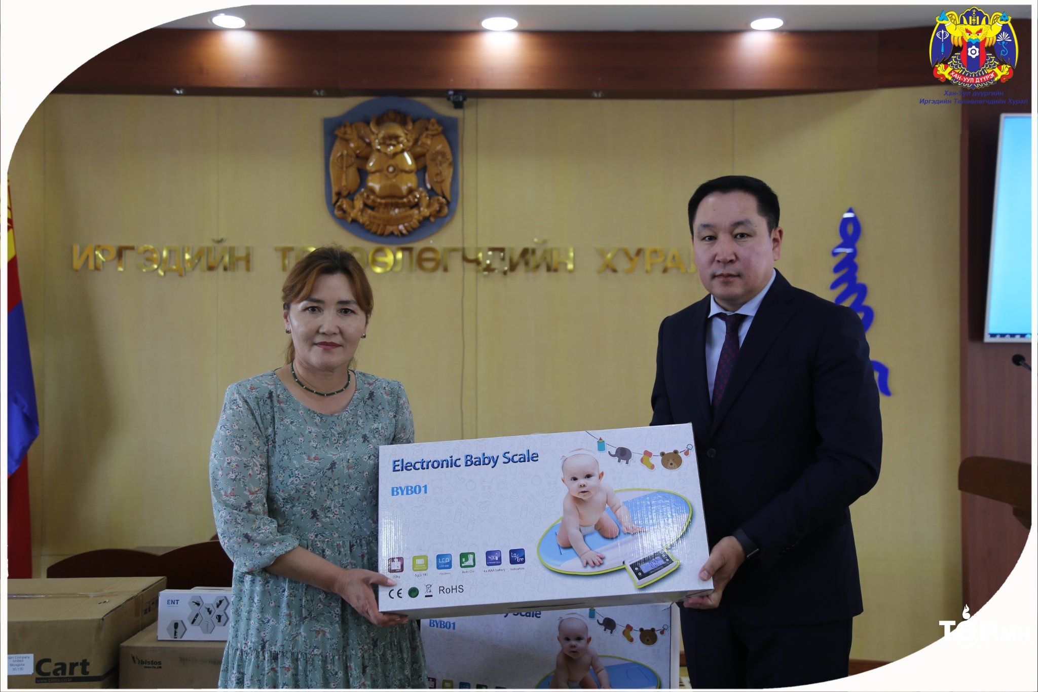 Хан-Уул дүүргийн Өрхийн эрүүл мэндийн төвүүдэд нэн шаардлагатай тоног төхөөрөмж гардуулан өглөө