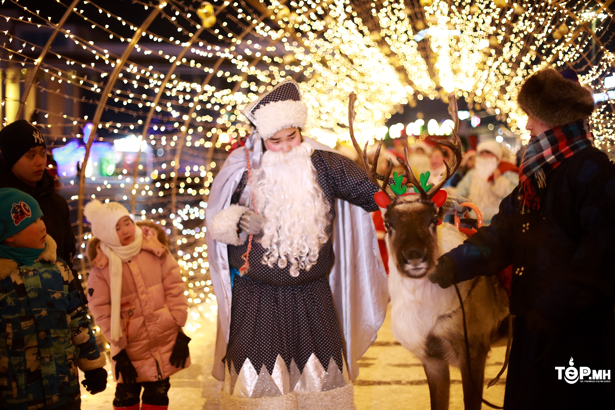 Шинэ жилийн дулаахан дурсамж бүтээх “Green fest-2022” арга хэмжээг нээлээ