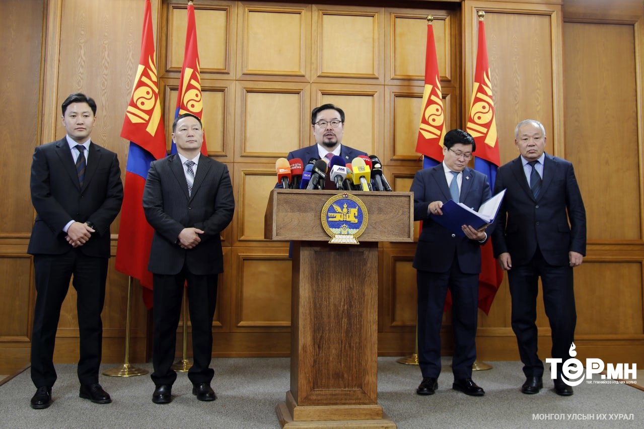 "2012 оны нэгдүгээр сарын 1-нээс хойш төрсөн хүүхдүүдэд 1072 хувьцааг олгохоор болсон"