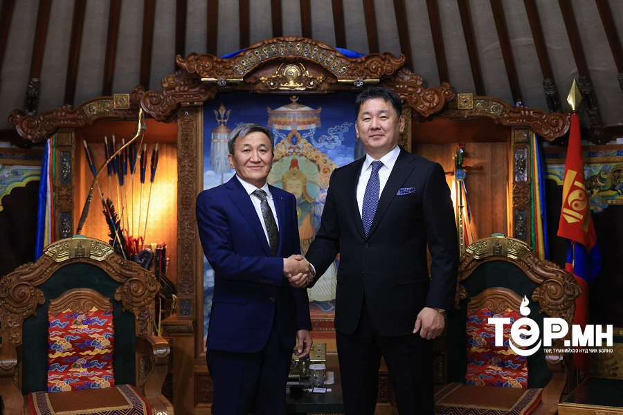 Монгол Улсын Ерөнхийлөгч У.Хүрэлсүх Олон улсын эрүүгийн шүүхийн шүүгч Д.Эрдэнэбалсүрэнд баяр хүргэв