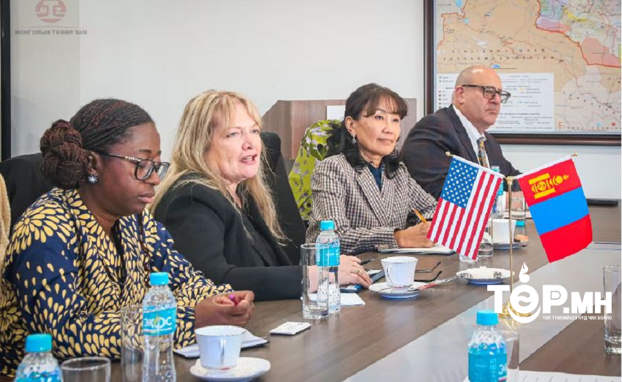 Төмөр замын аюулгүй байдлын Олон Улсын жишиг стандарт нэвтрүүлэх туршлага судална