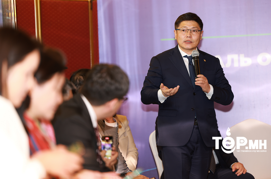 Х.Нямбаатар: Улаанбаатар хотын агаар, орчны бохирдлыг бууруулах эцсийн шийдэл нь гэр хорооллыг орон сууцжуулах юм