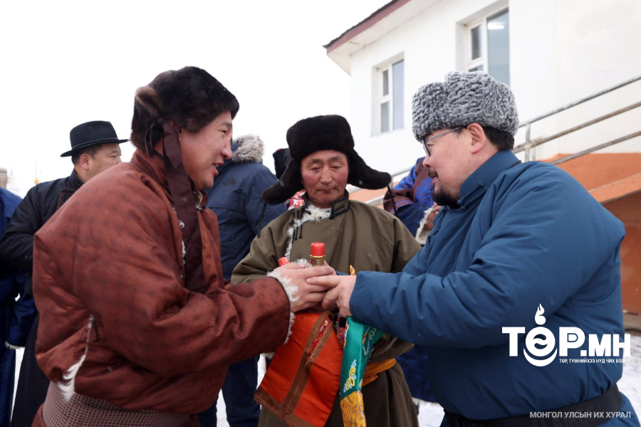 Богд хаант Монгол Улсын төрийн тугт хүндэтгэл үзүүлэх ёслолд Улсын Их Хурлын дарга Г.Занданшатар оролцлоо