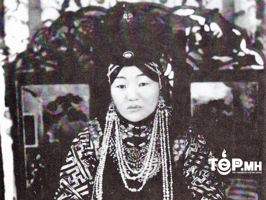 Эх дагиныг дурсах “Эрхэмсэг” хамтлагийн хүндэтгэл