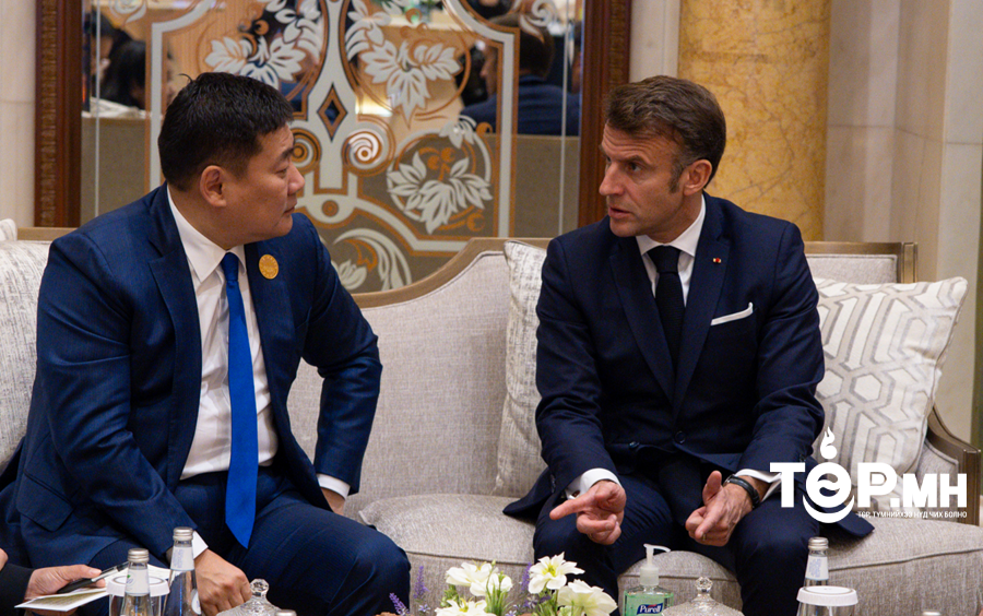 Ерөнхий сайд Л.Оюун-Эрдэнэ Бүгд Найрамдах Франц Улсын Ерөнхийлөгч Эммануэль Макронтой уулзлаа