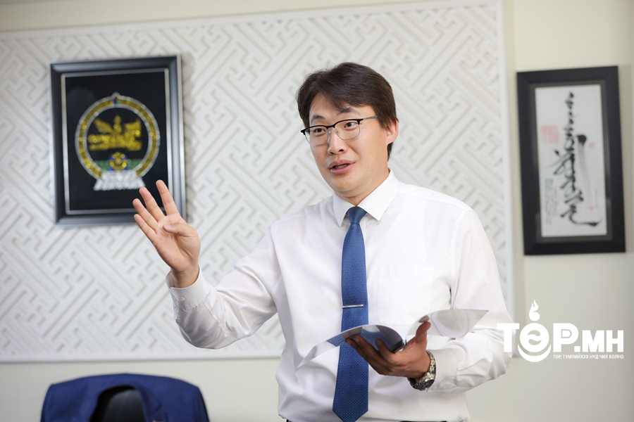 А.Амартүвшин: Агаарын бохирдлыг бууруулах зорилгоор зуух авах чадамжгүй айл өрхүүдийг угаартахаас сэргийлж зуух тарааж, ногоон зээлд хамруулна