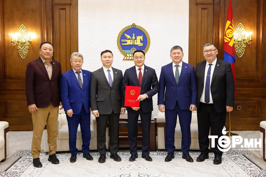 Төр, нийгмийн зүтгэлтэн Ж.Самбуугийн мэндэлсний 130 жилийн ойг тэмдэглэх тухай УИХ-ын тогтоолын төсөл өргөн мэдүүлэв